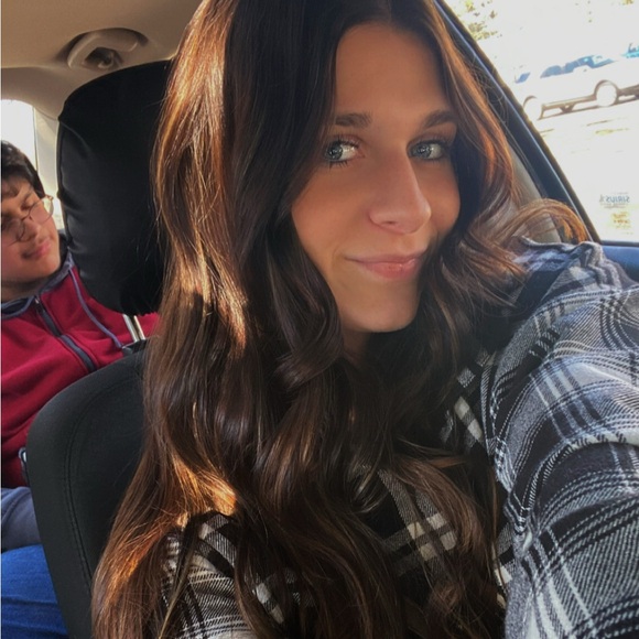 Meet your Posher, Farra - Picture 1 of 2